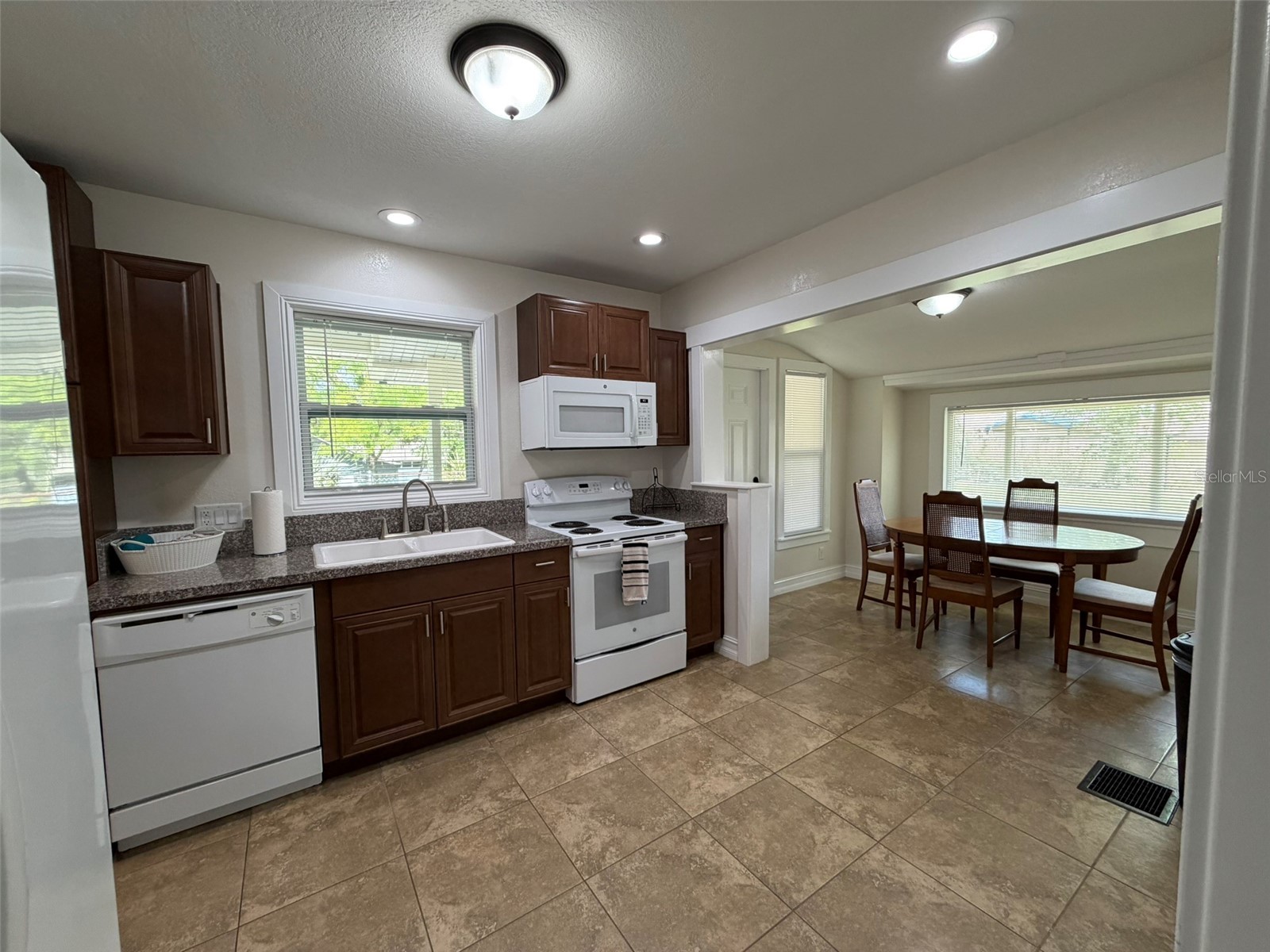 903 E New York Avenue Deland FL 32724 S5145394 image22