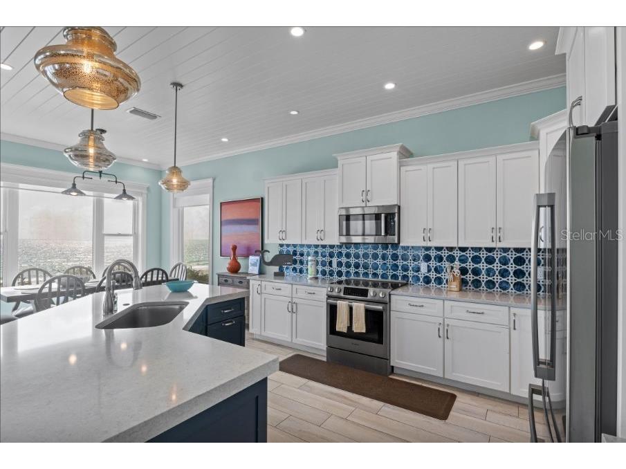 903 Gulf Drive S Bradenton Beach FL 34217 - GULF OF MEXICO A4685357 image11