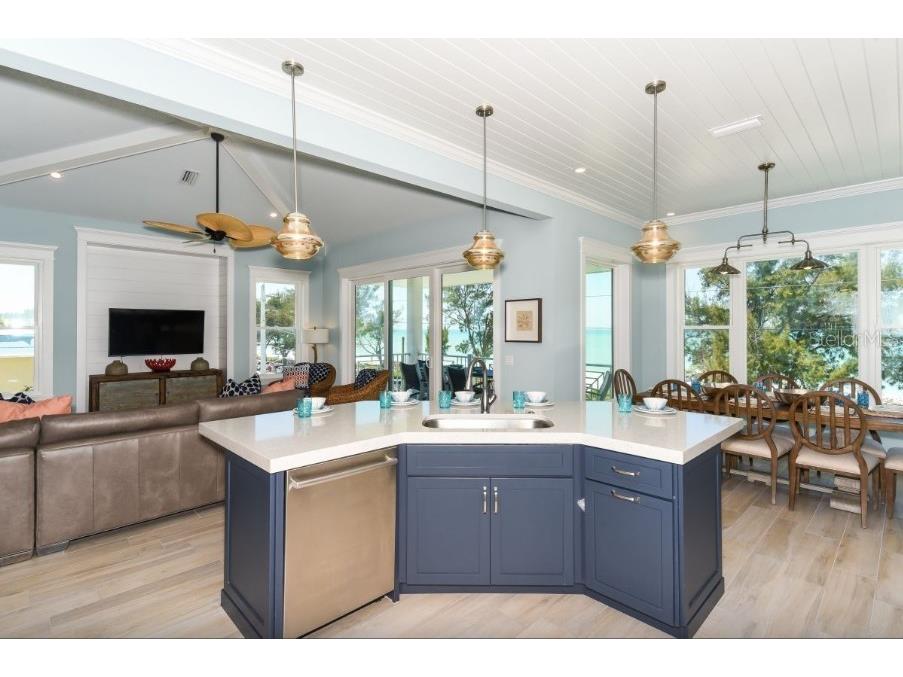 903 Gulf Drive S Bradenton Beach FL 34217 - GULF OF MEXICO A4685357 image16