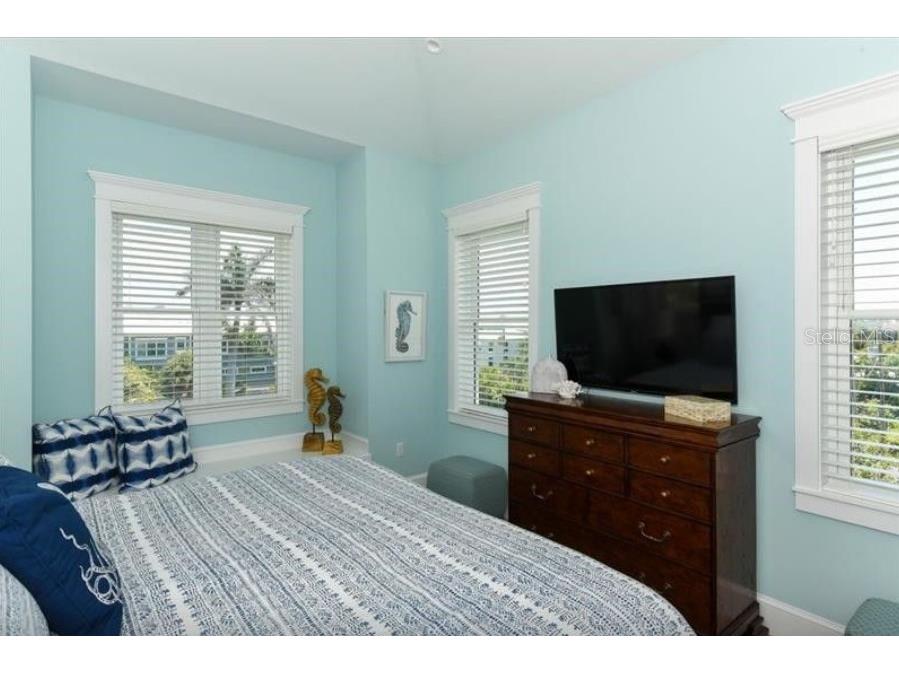 903 Gulf Drive S Bradenton Beach FL 34217 - GULF OF MEXICO A4685357 image20