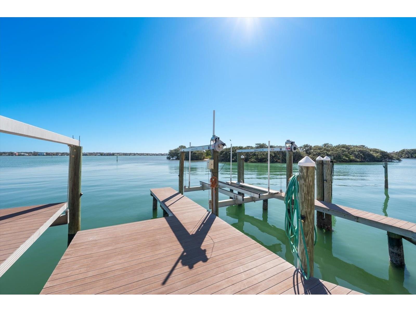 903 Harbor Drive Belleair Beach FL 33786 TB8475058 image78