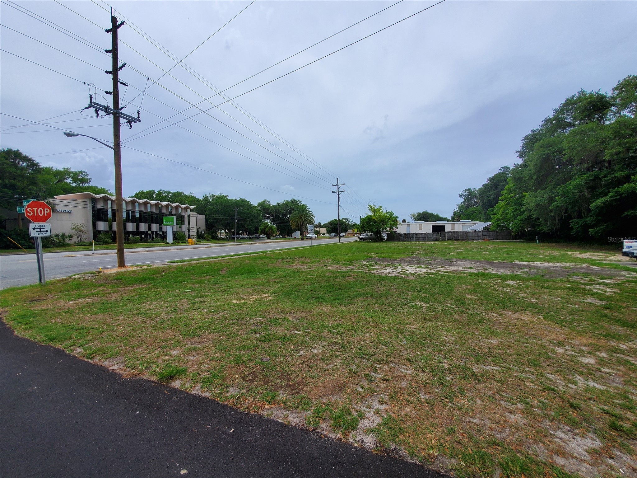 903 N Dixie Freeway New Smyrna Beach FL 32168 V4949248 image1
