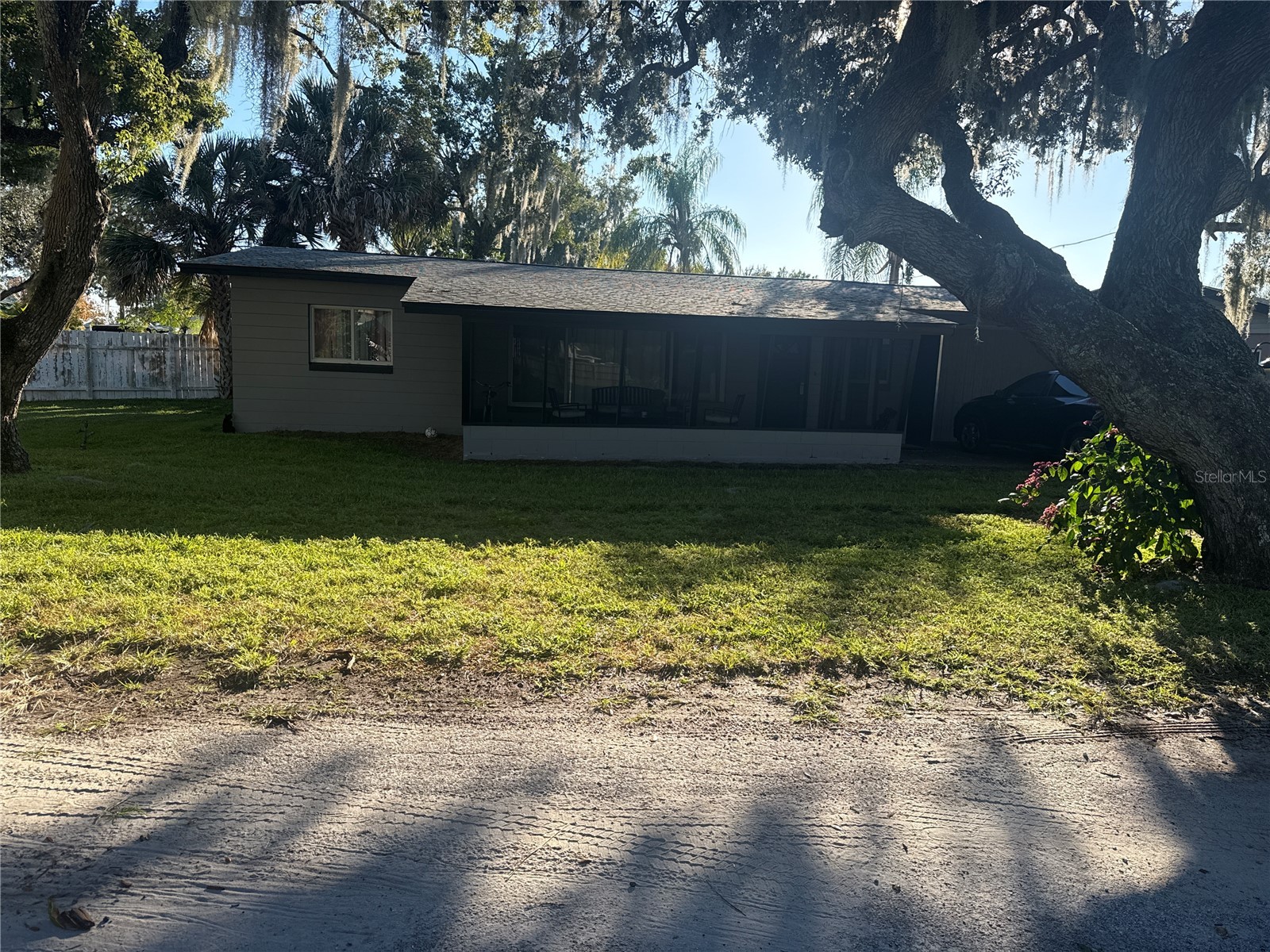 903 N Harbor Terrace Tavares FL 32778 - LAKE DORA -HARRIS CHAIN LAKES O6360677 image1