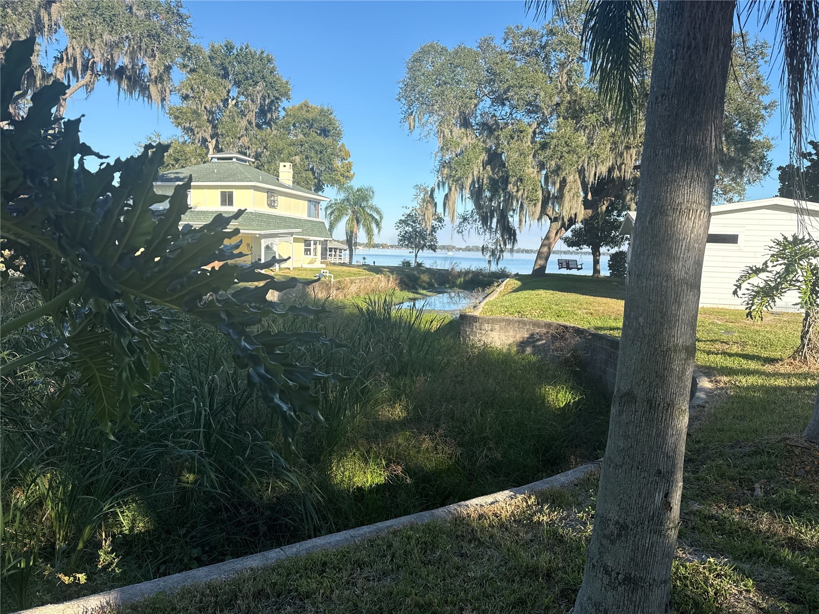 903 N Harbor Terrace Tavares FL 32778 - LAKE DORA -HARRIS CHAIN LAKES O6360677 image3