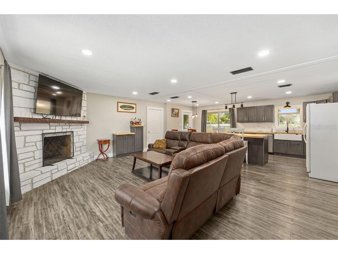 903 NE 17th Court Ocala FL 34470 OM715547 image2