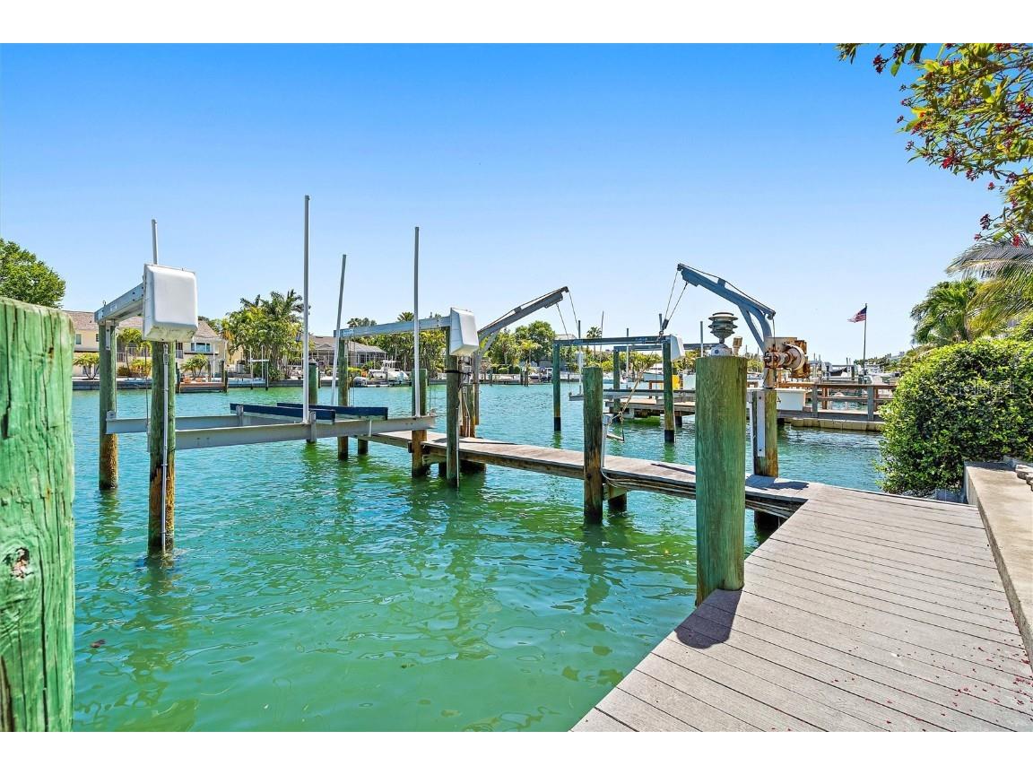 903 Pinellas Bayway S #108 Tierra Verde FL 33715 U8195180 image1
