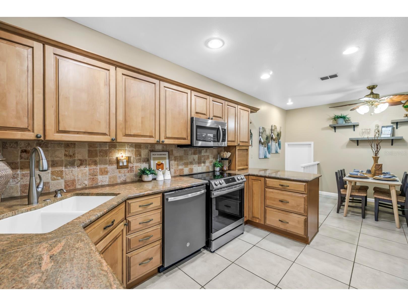 903 Pinellas Bayway S #302 Tierra Verde FL 33715 - INTERCOASTAL TB8431555 image11