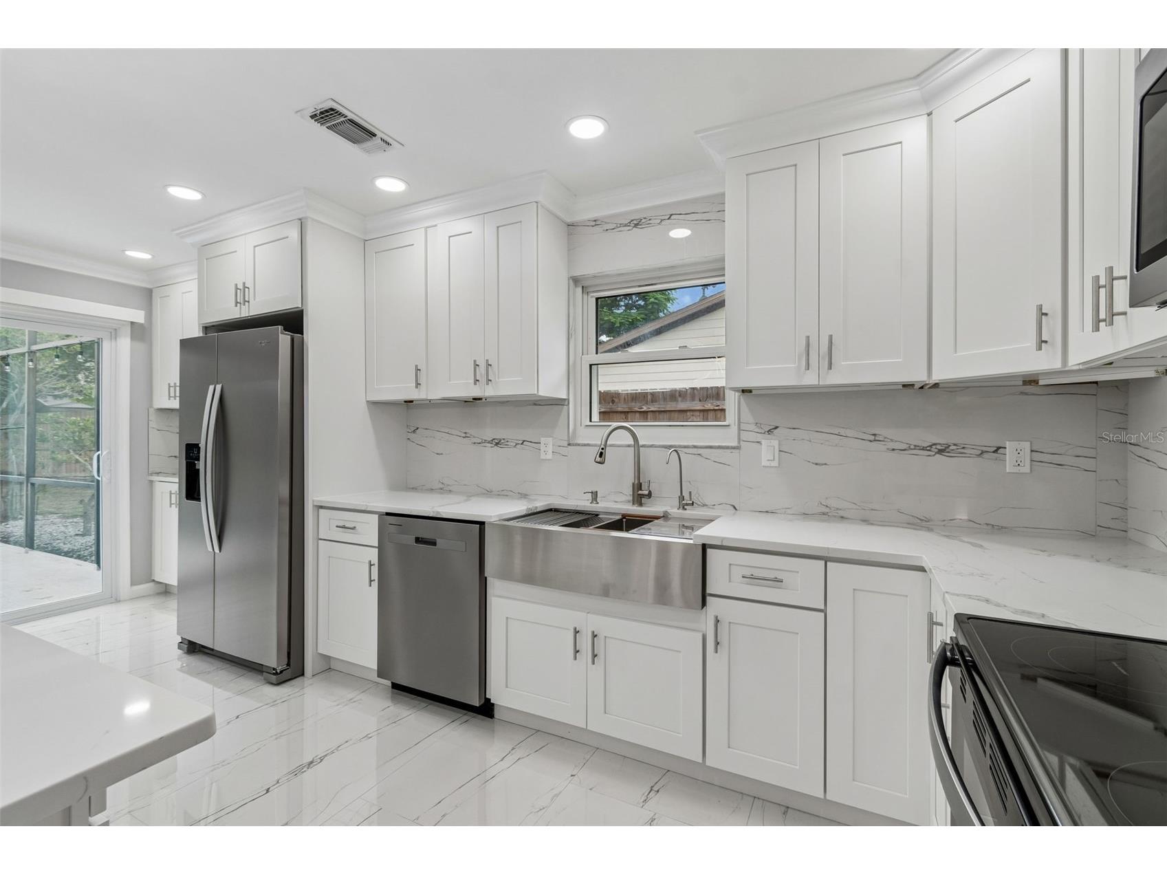 903 Plum Tree Lane Sarasota FL 34243 TB8527263 image20