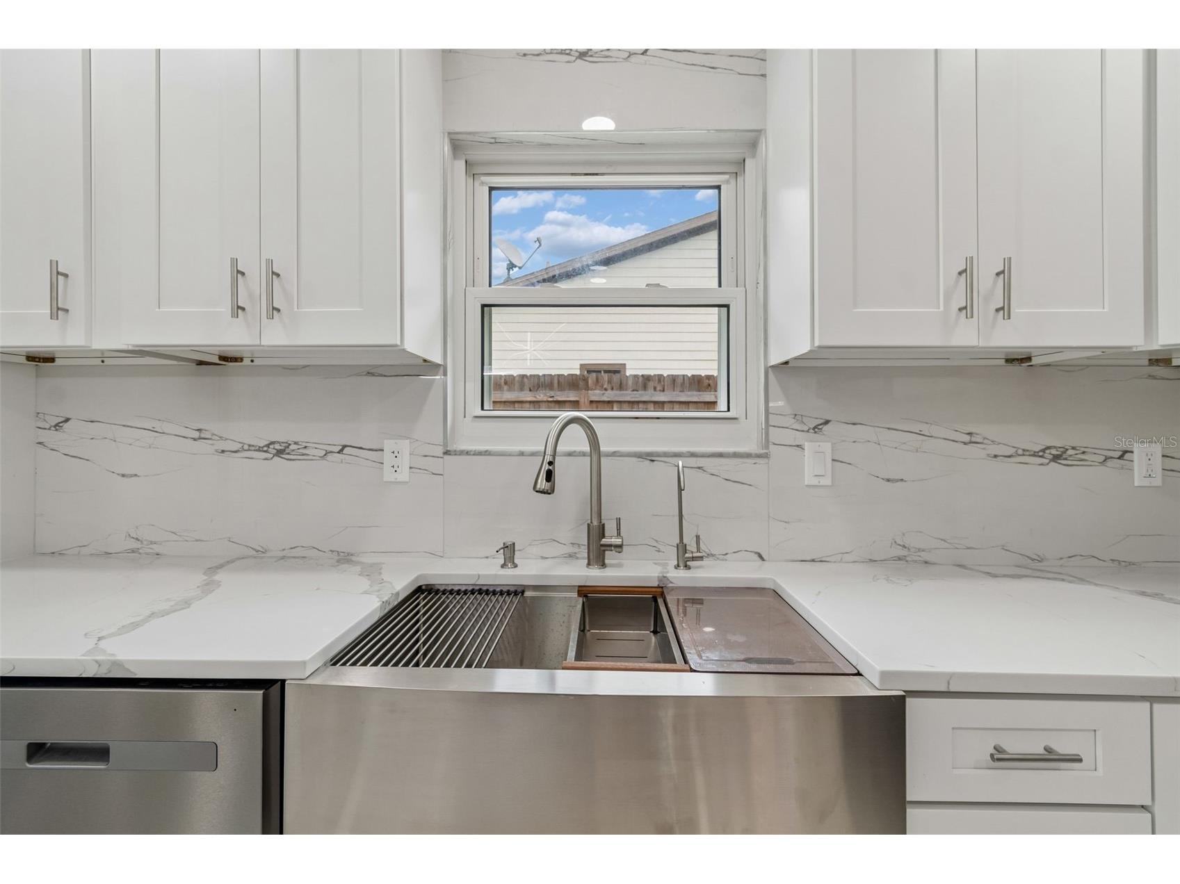 903 Plum Tree Lane Sarasota FL 34243 TB8527263 image22