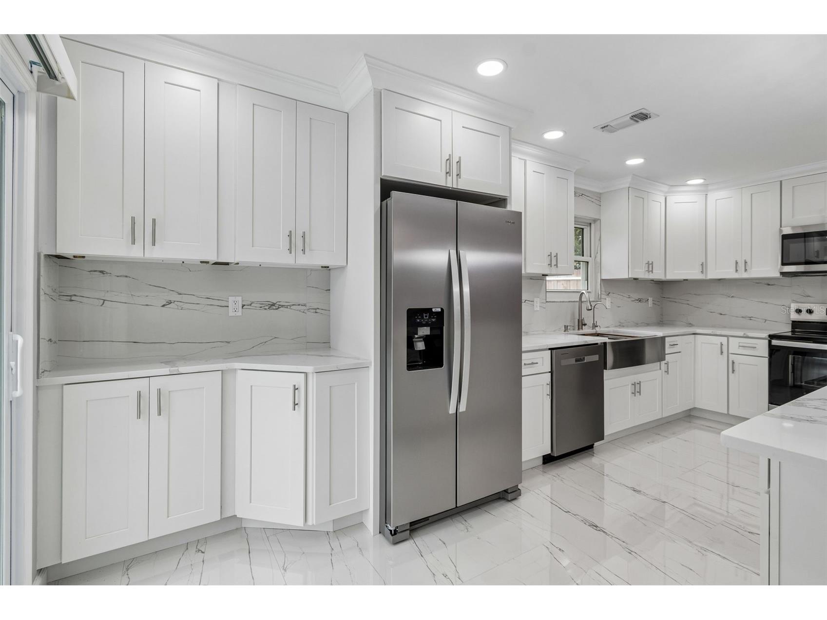 903 Plum Tree Lane Sarasota FL 34243 TB8527263 image24