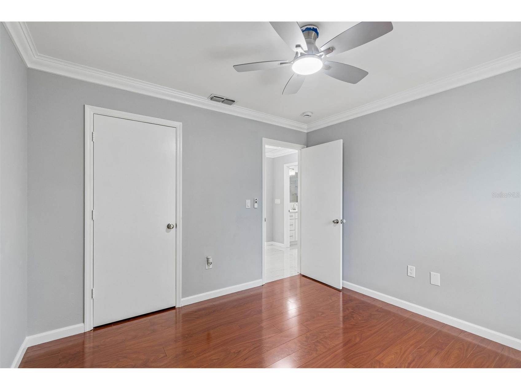 903 Plum Tree Lane Sarasota FL 34243 TB8527263 image35