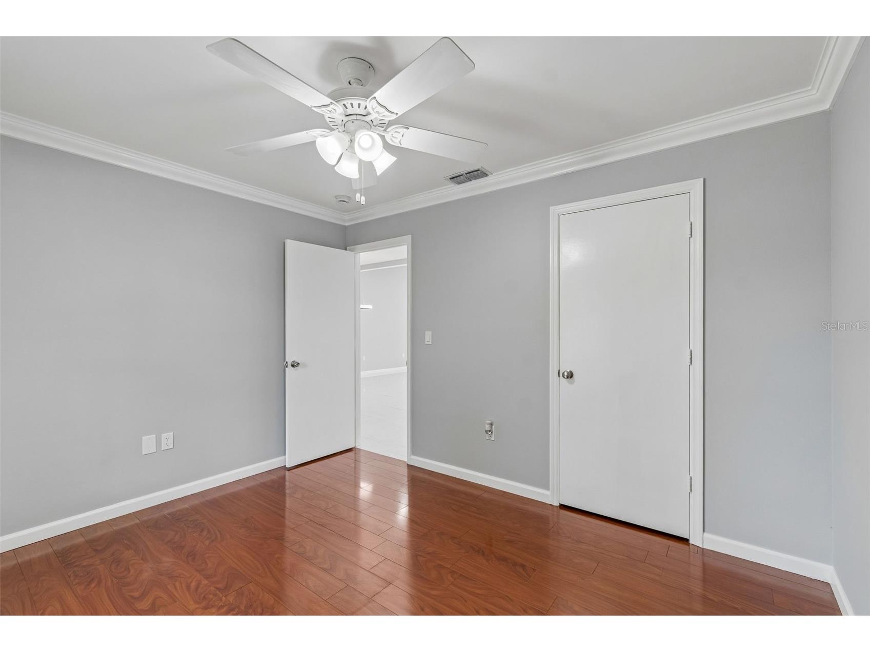 903 Plum Tree Lane Sarasota FL 34243 TB8527263 image38