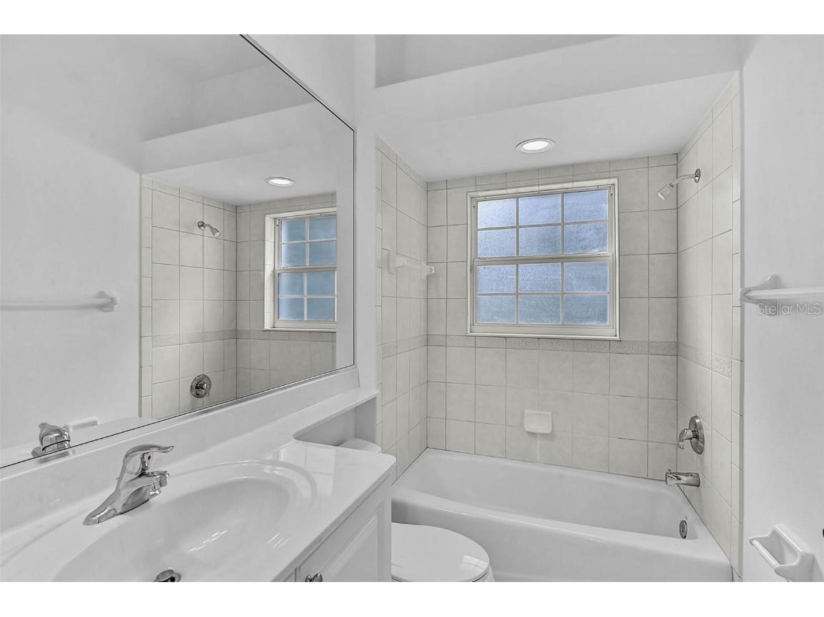 903 Tranquility Circle Osprey FL 34229 A4669102 image24