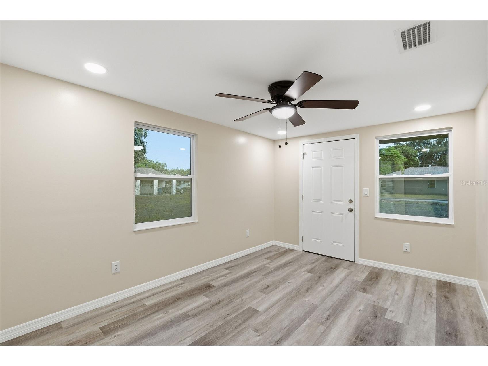 903 Vine Avenue Clearwater FL 33755 TB8494855 image10