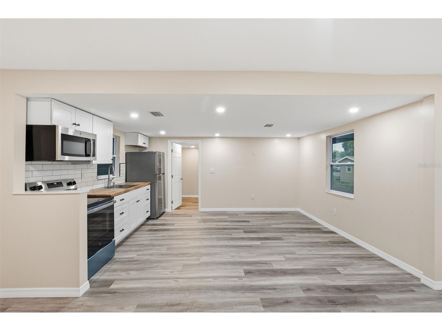 903 Vine Avenue Clearwater FL 33755 TB8494855 image12