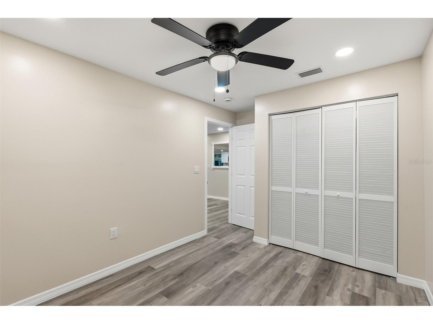 903 Vine Avenue Clearwater FL 33755 TB8494855 image8