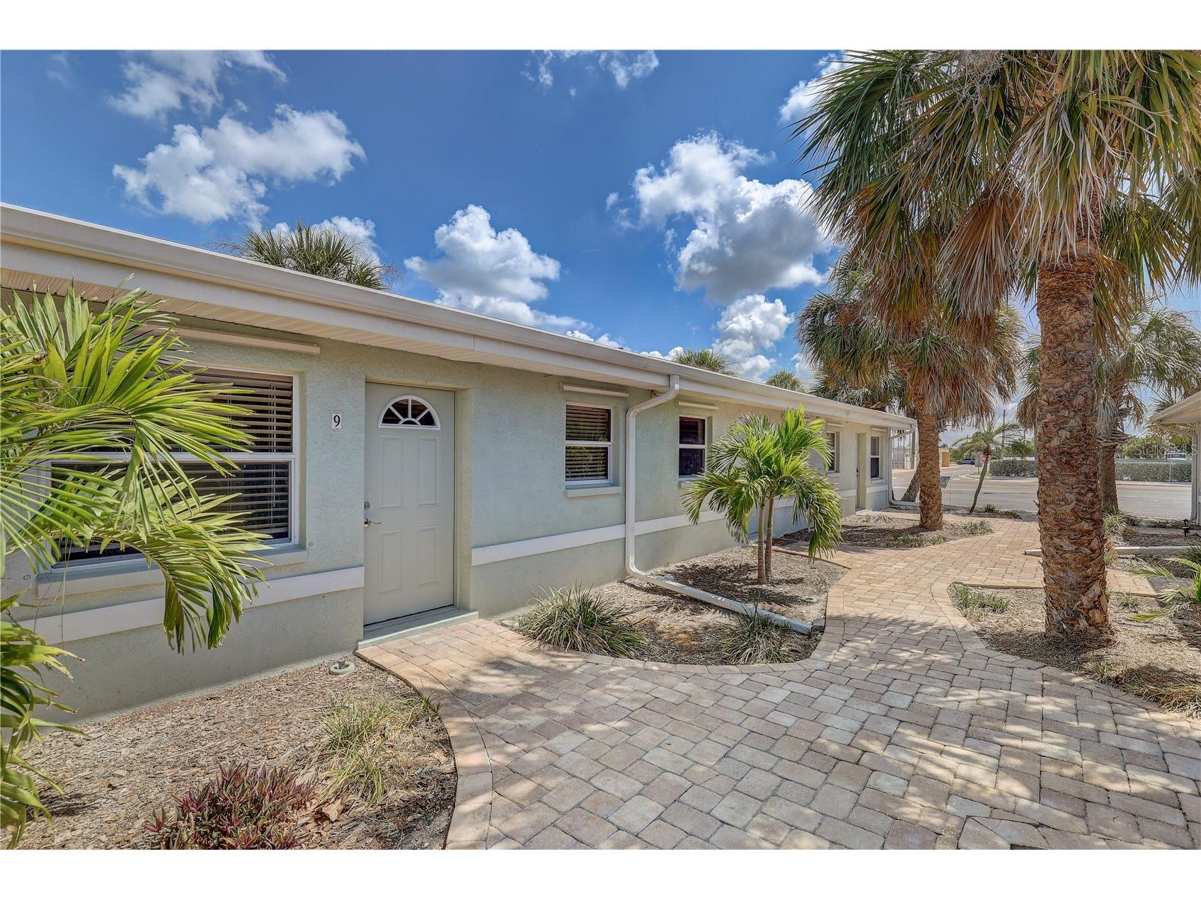 9030 Blind Pass Road #C9 Saint Petersburg FL 33706 TB8524129 image1