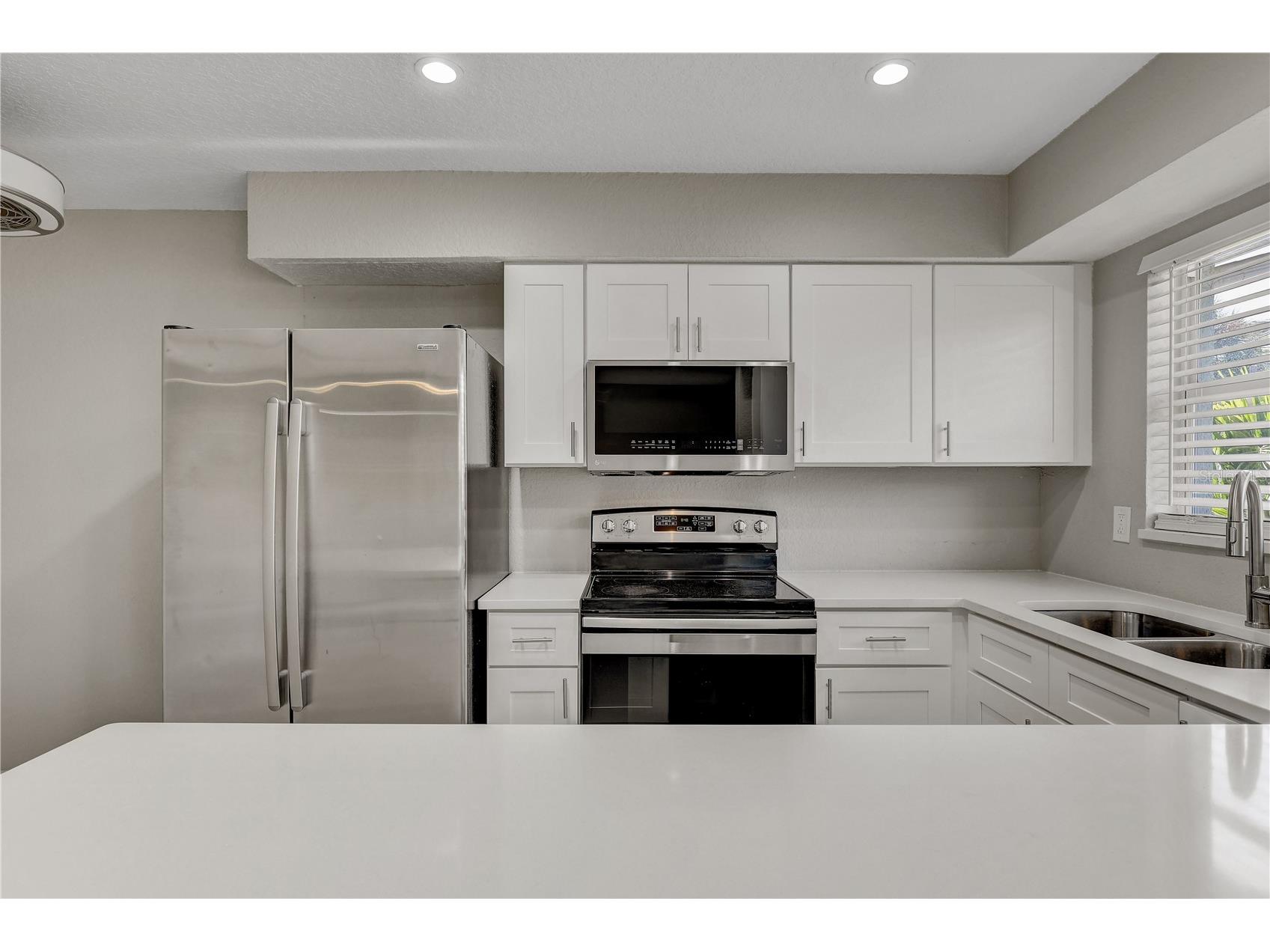 9030 Blind Pass Road #C9 Saint Petersburg FL 33706 TB8524129 image10