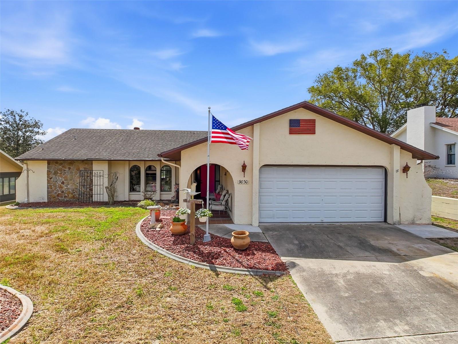 9030 Hernando Way Weeki Wachee FL 34613 W7882450 image1