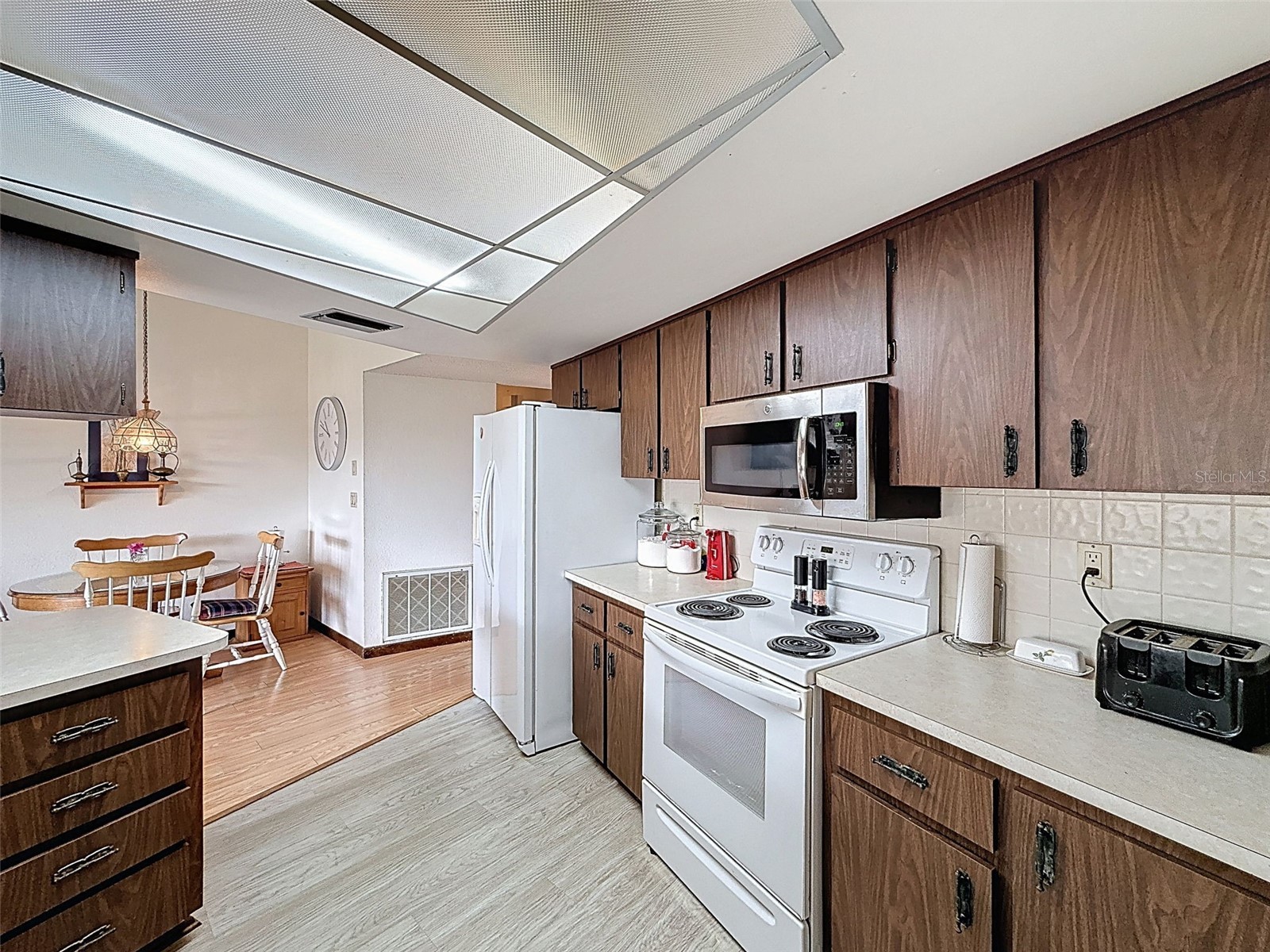 9030 Hernando Way Weeki Wachee FL 34613 W7882450 image19