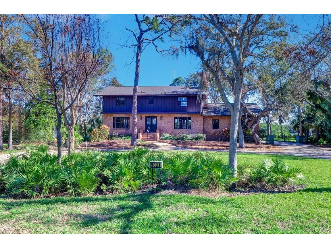 9031 Baywood Park Drive Seminole FL 33777 - CROSS BAYOU / LONG BAYOU TB8327022 image1