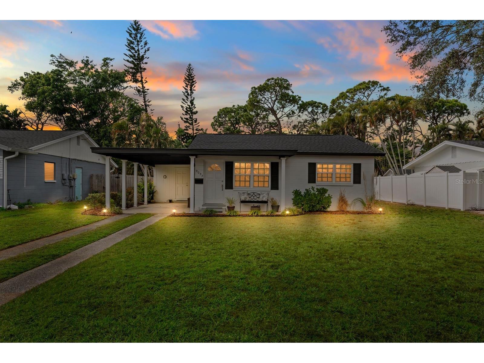 9032 Bay Street NE Saint Petersburg FL 33702 TB8469545 image1