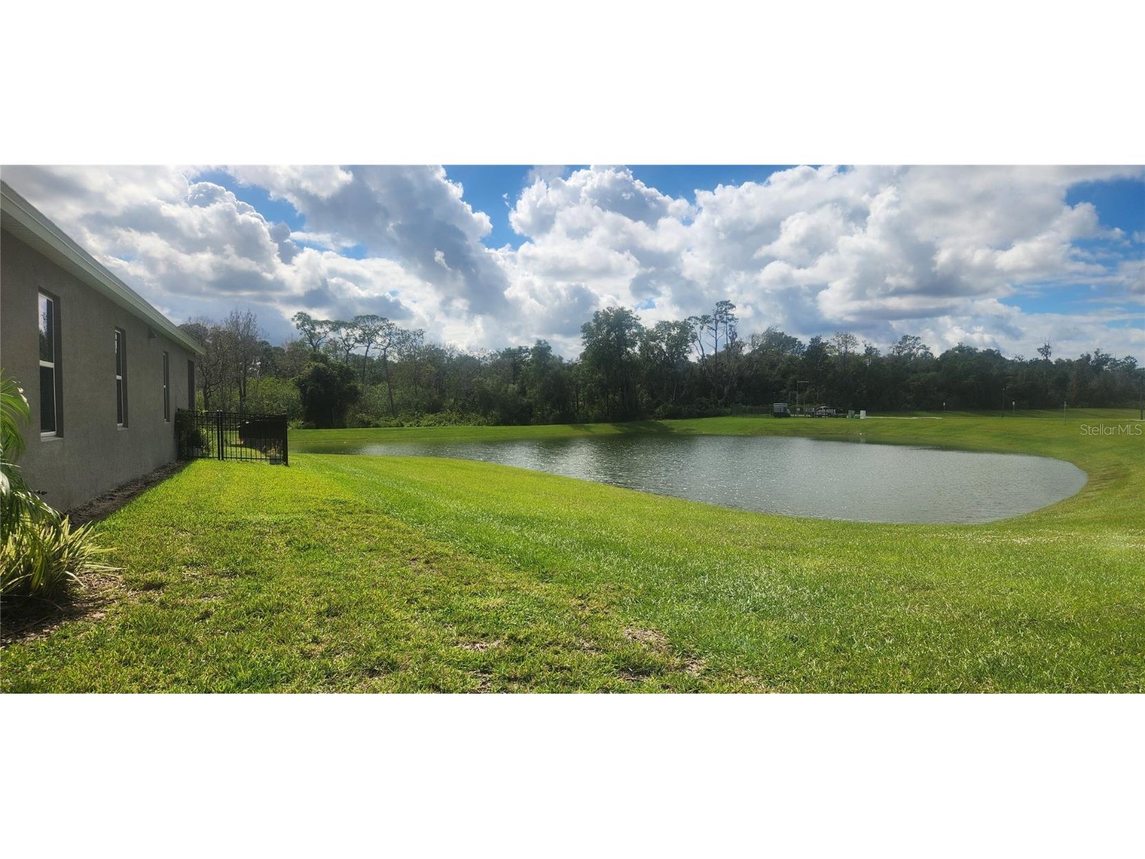 9032 Cape Cod Road Deland FL 32724 V4945579 image4