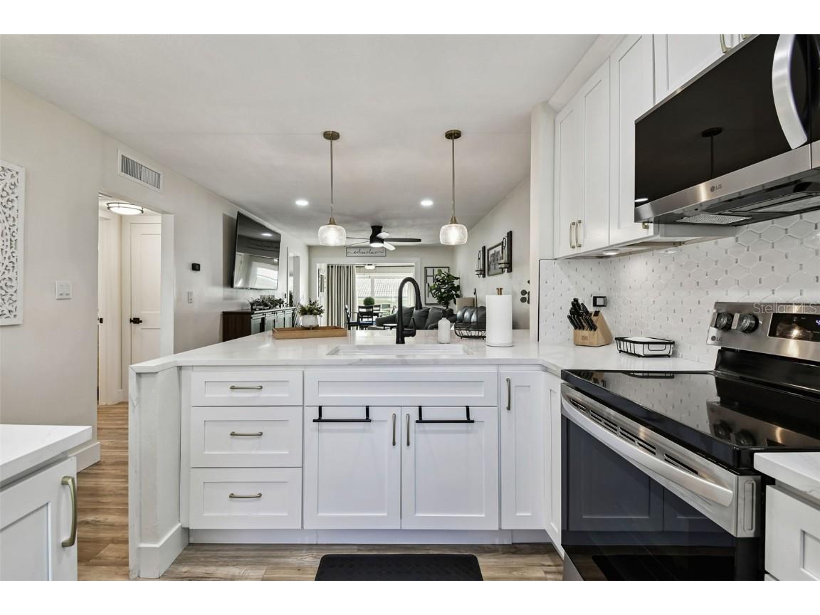 9032 Mission Oaks Boulevard #F Seminole FL 33776 TB8451102 image10