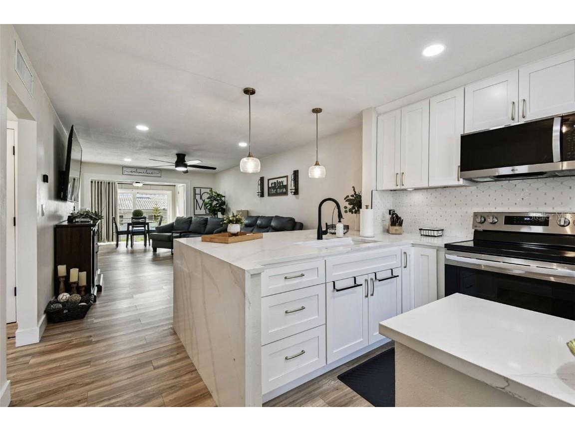 9032 Mission Oaks Boulevard #F Seminole FL 33776 TB8451102 image7