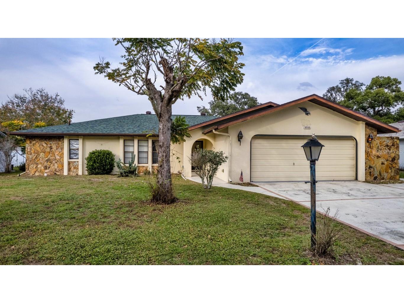 9033 Mccormick Street Spring Hill FL 34608 OM669987 image1