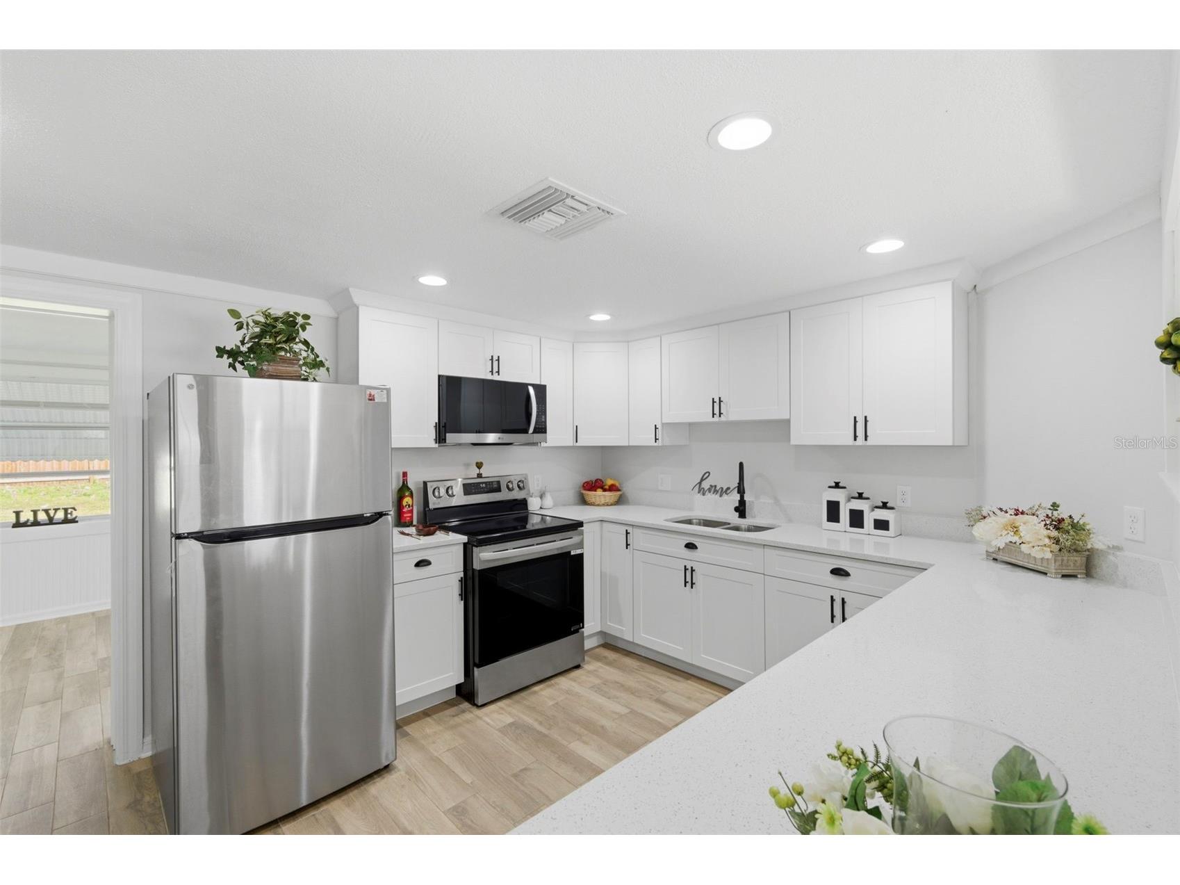 9033 Pegasus Avenue Port Richey FL 34668 W7884401 image8