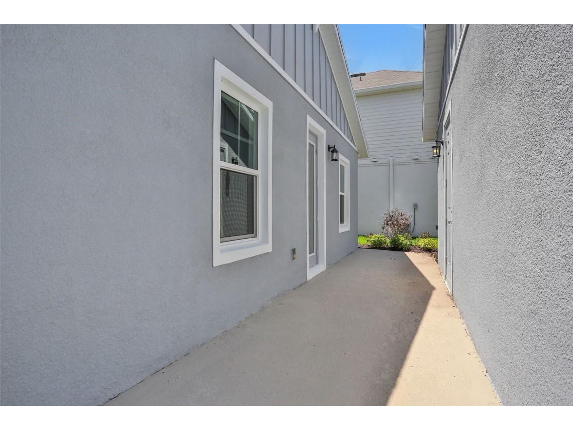 9035 Duany Lane Lakewood Ranch FL 34240 G5098941 image2