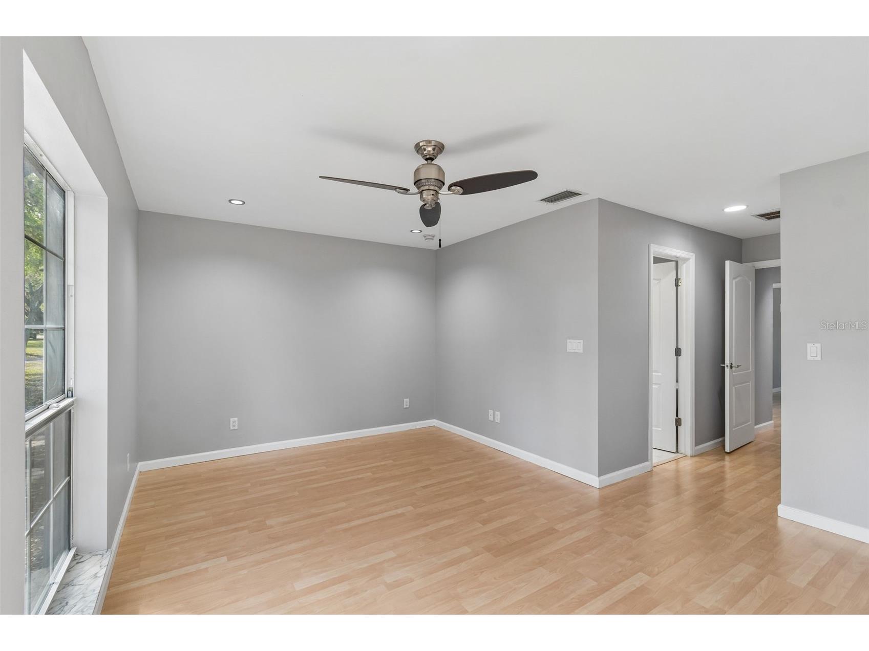 9035 Sharon Drive New Port Richey FL 34654 W7884482 image25