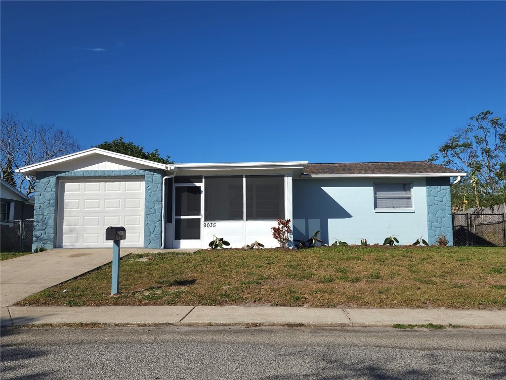 9035 Sterling Lane Port Richey FL 34668 W7852704 image1