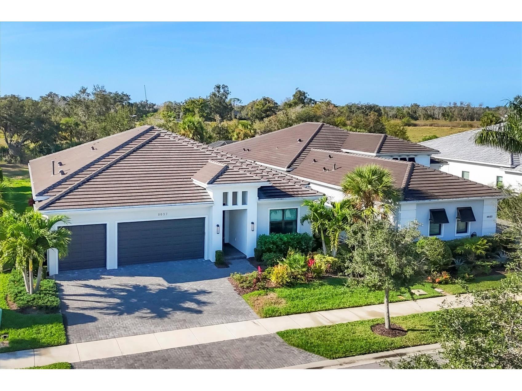 9037 Bernini Place Sarasota FL 34240 A4673979 image1