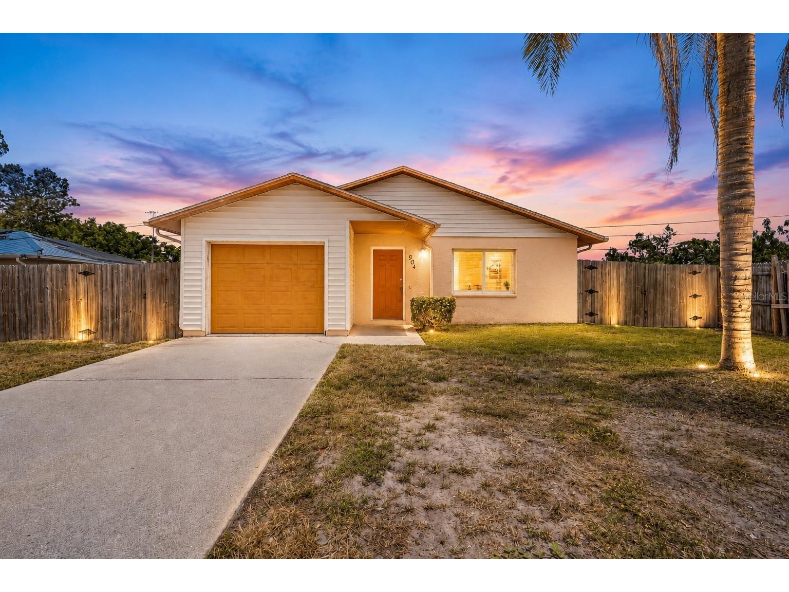 904 16th Street E Palmetto FL 34221 A4696011 image1