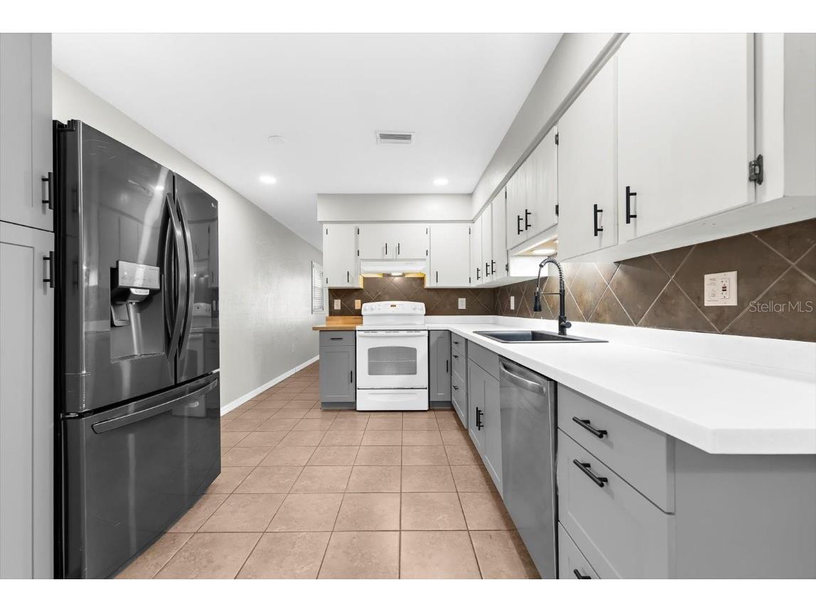 904 66th Avenue W Bradenton FL 34207 A4668209 image34