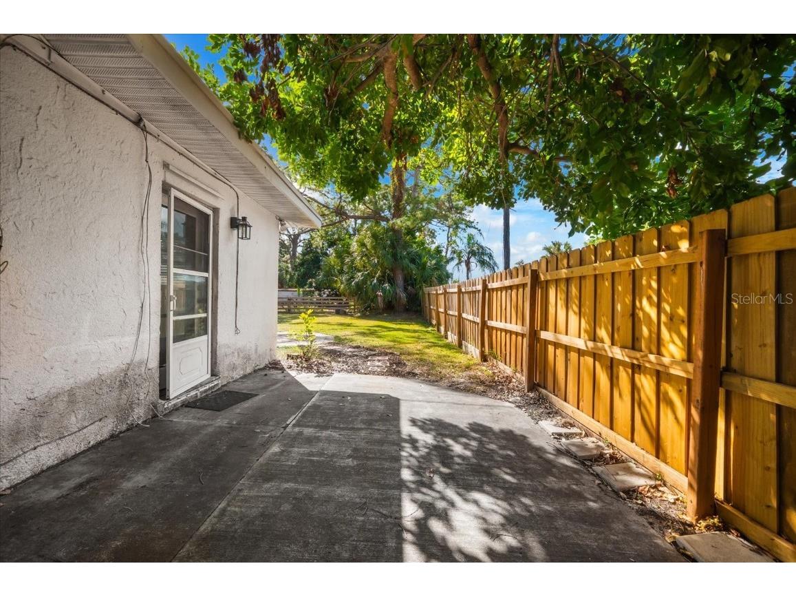 904 66th Avenue W Bradenton FL 34207 A4668209 image44