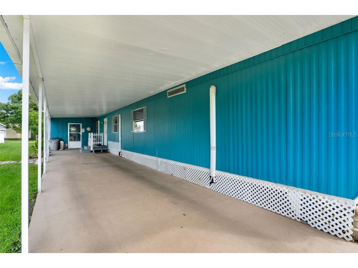 904 Blue Heron Boulevard Osteen FL 32764 - Little Lake O6341498 image5