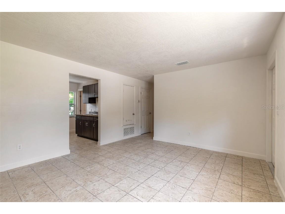 904 Gibbons Street Daytona Beach FL 32117 V4945547 image3