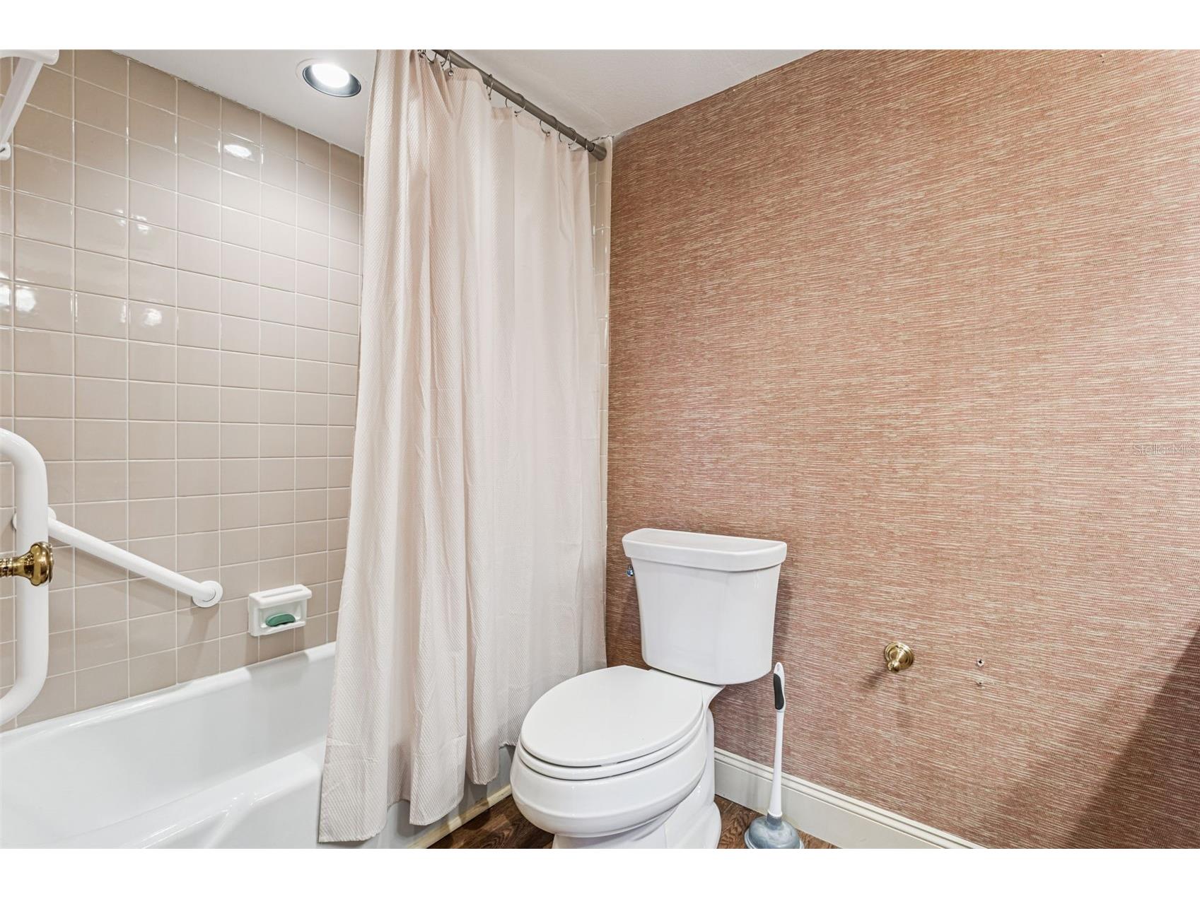 904 Hillary Court #17 Orlando FL 32804 O6360932 image32