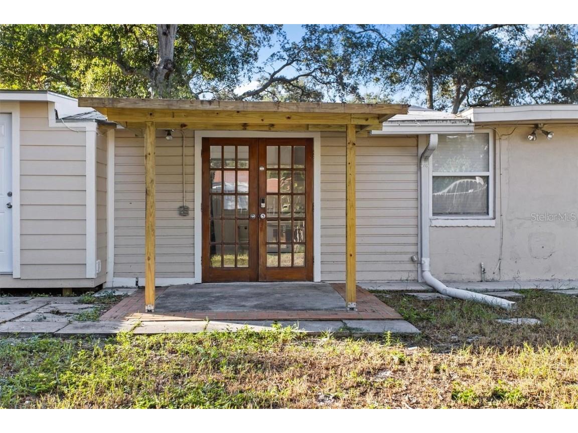 904 Lakeview Road #UNIT B Clearwater FL 33756 TB8455927 image1