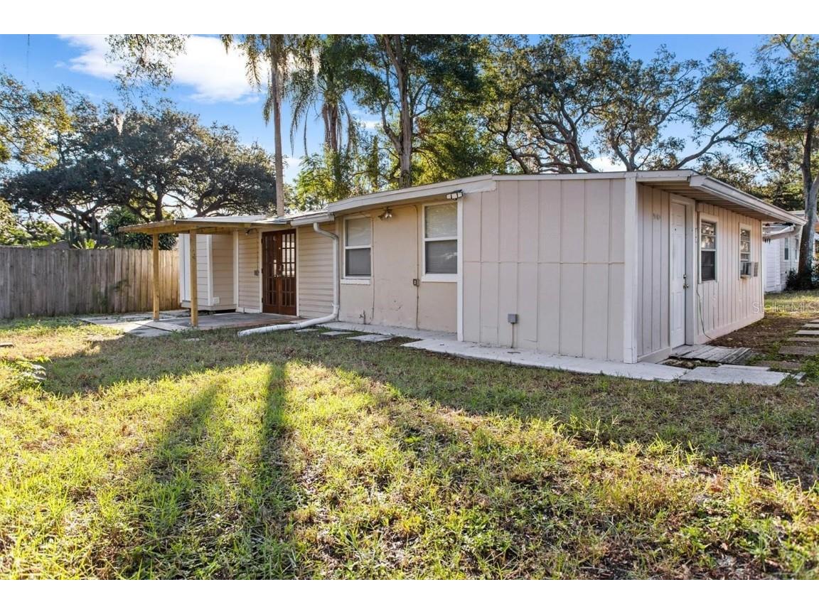 904 Lakeview Road #UNIT B Clearwater FL 33756 TB8455927 image4