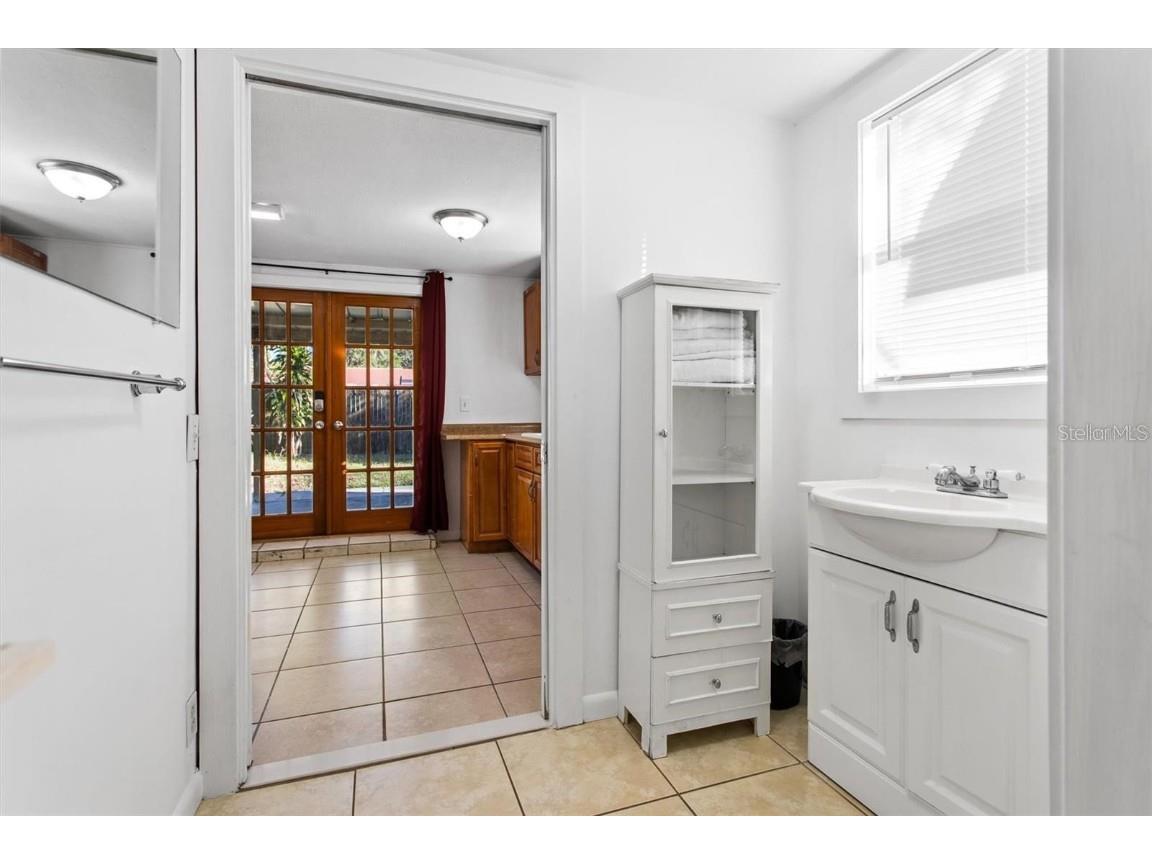 904 Lakeview Road #UNIT B Clearwater FL 33756 TB8455927 image6