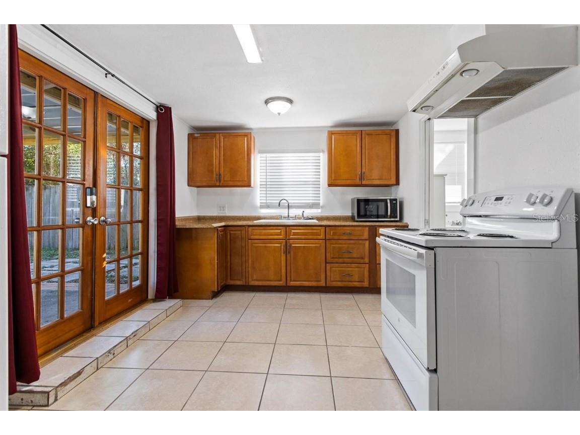 904 Lakeview Road #UNIT B Clearwater FL 33756 TB8455927 image7