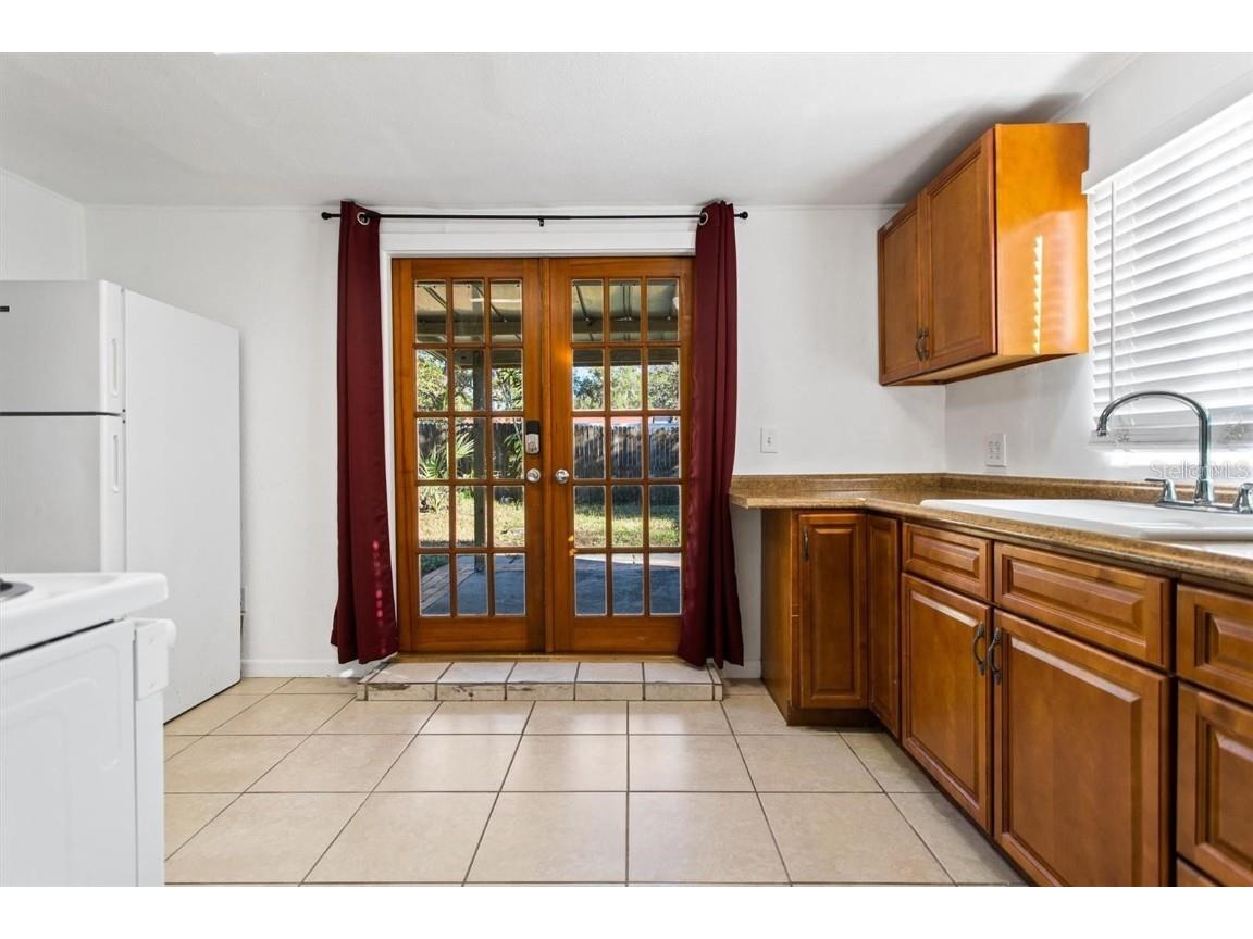 904 Lakeview Road #UNIT B Clearwater FL 33756 TB8455927 image8