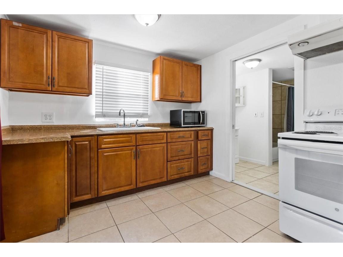 904 Lakeview Road #UNIT B Clearwater FL 33756 TB8455927 image9