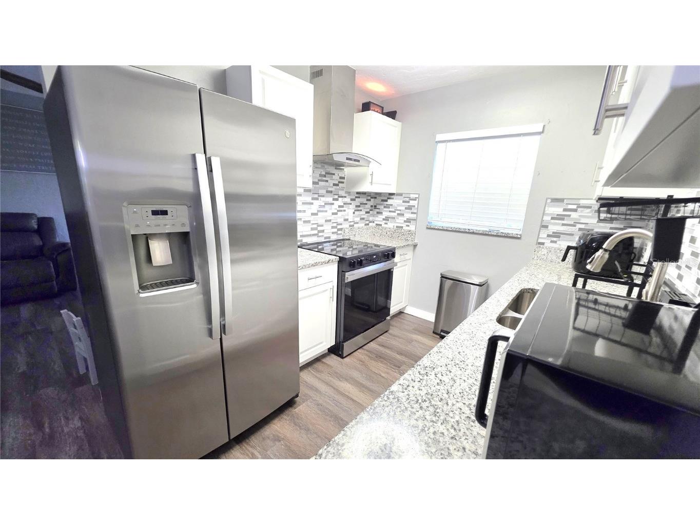 904 Orlando Avenue Bradenton FL 34207 A4666765 image3