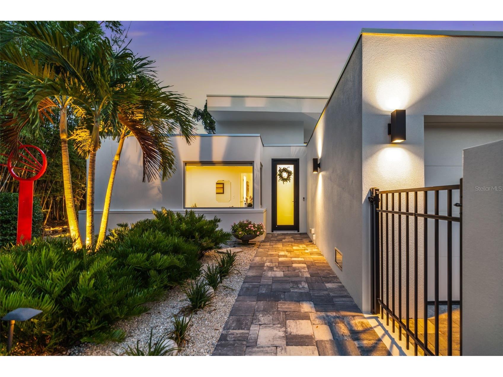 904 Virginia Drive Sarasota FL 34234 A4657610 image1