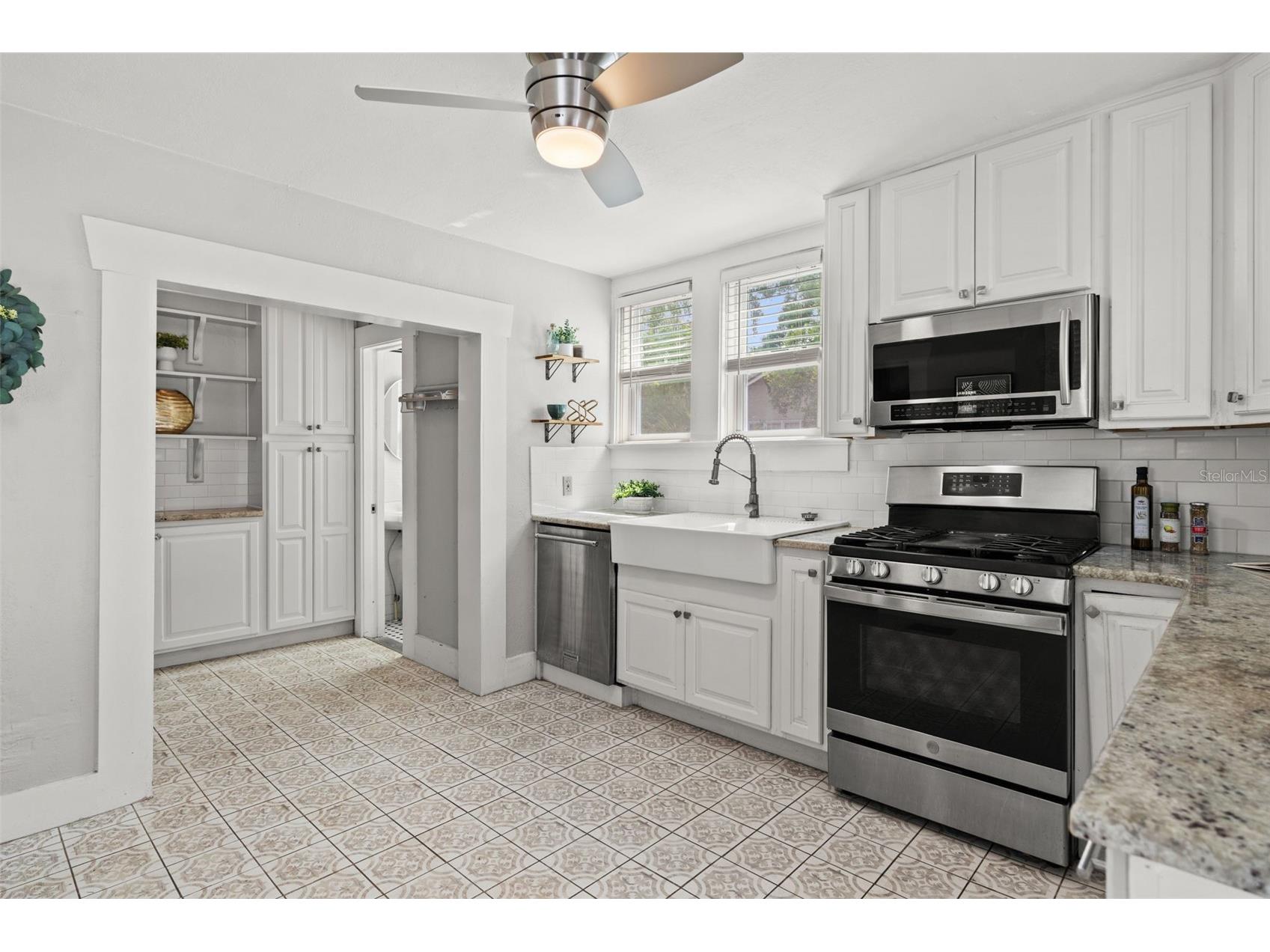 904 W Henry Avenue Tampa FL 33604 TB8511252 image14